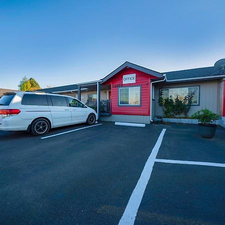 Oyo Hotel Portland Or Near Airport Грешам Екстериор снимка