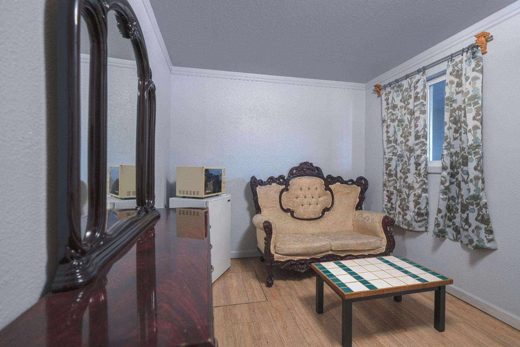 Oyo Hotel Portland Or Near Airport Грешам Екстериор снимка