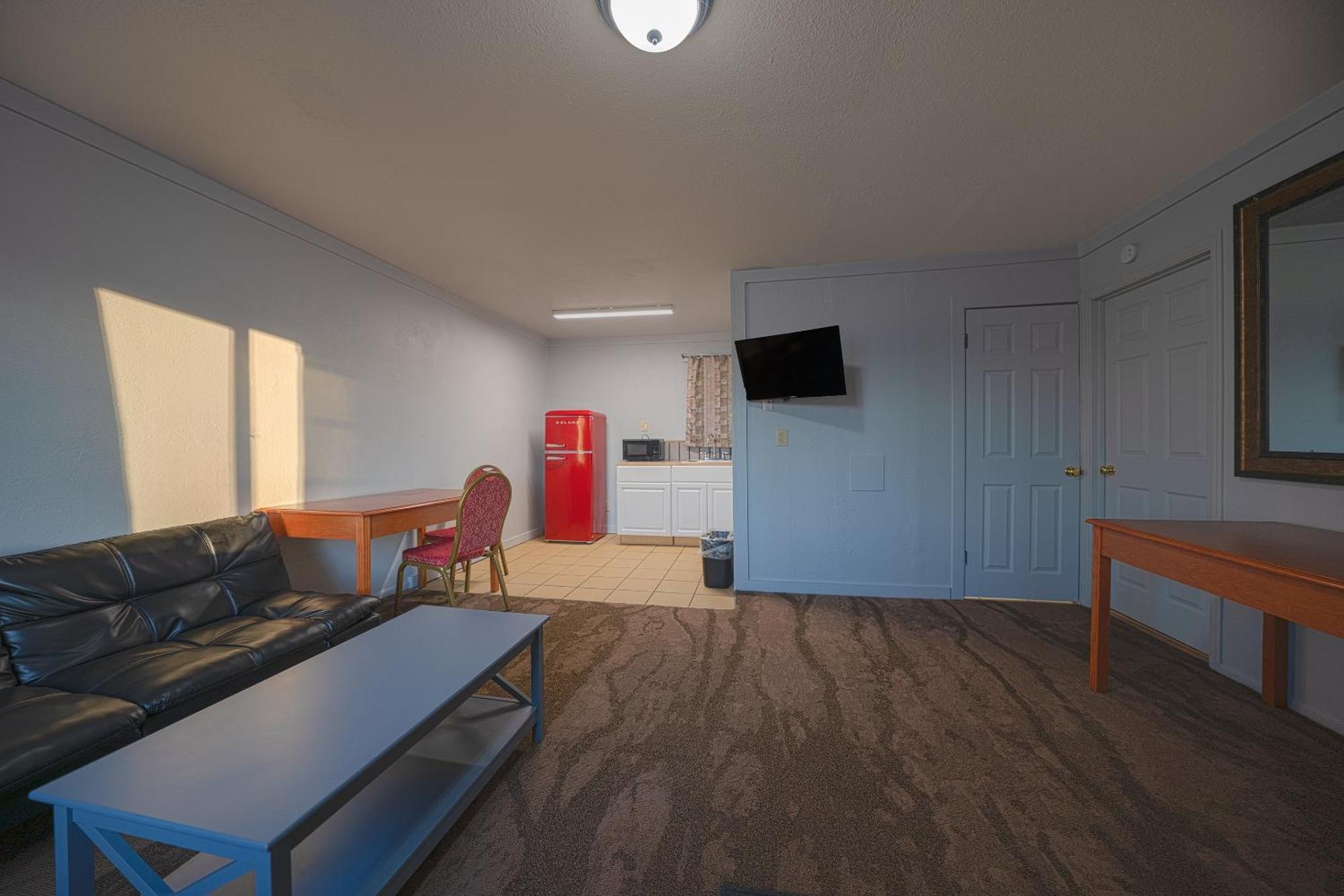 Oyo Hotel Portland Or Near Airport Грешам Екстериор снимка